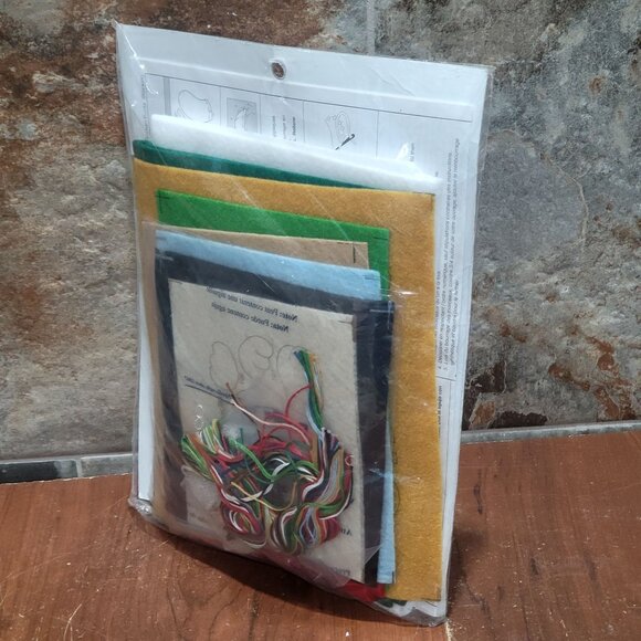 Plaid Bucilla Felt Stocking Kit 2008 Fireman Santa Dalmatian Dog 18" 86107 - Picture 8 of 11